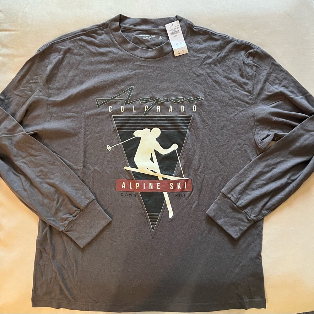 NWT Abercrombie & Fitch Tee